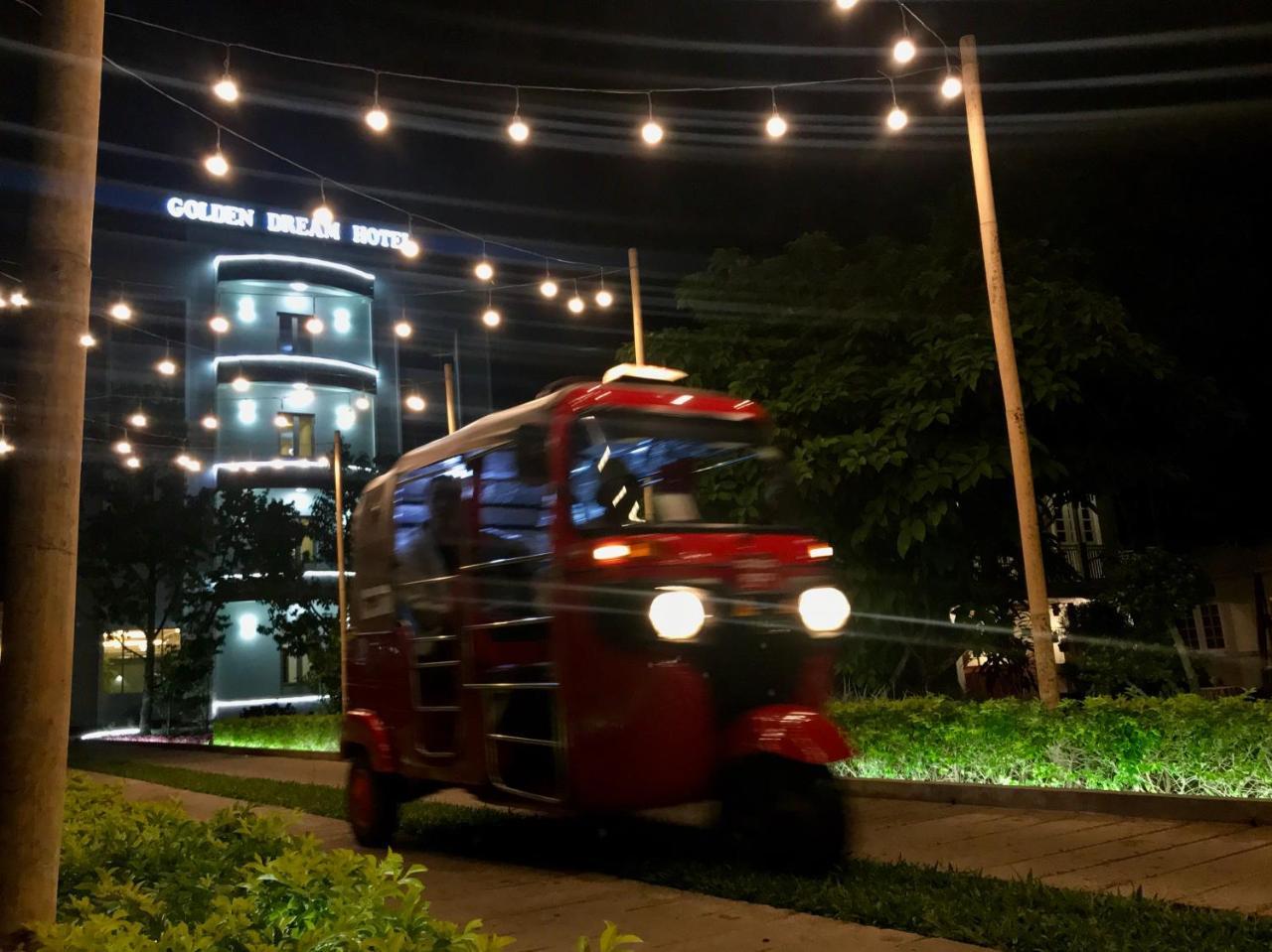 Golden Dream Hotel Mawlamyine Buitenkant foto